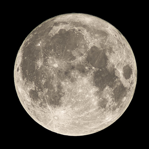 Foto vista a basso angolo della luna contro il cielo notturno