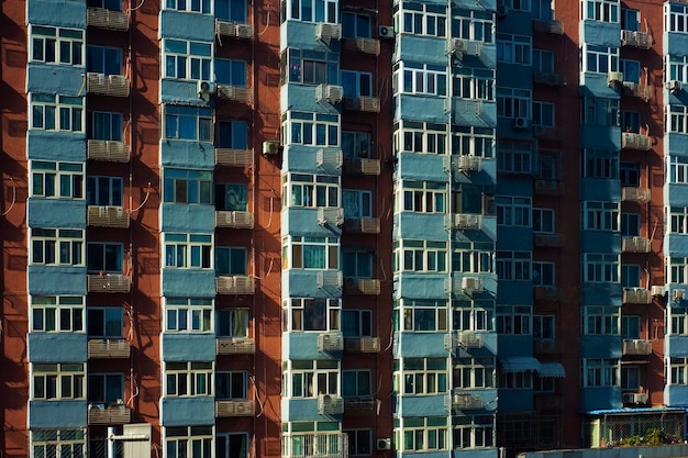 Фото Низкоугольный вид зданий в городе