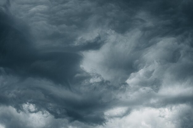 写真 った空の低角度の視点