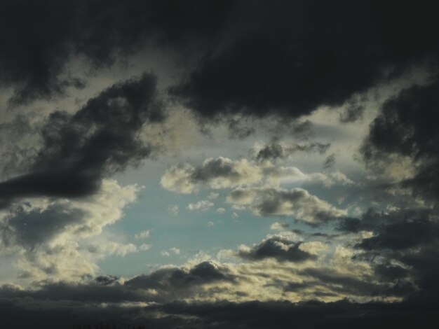 写真 った空の低角度の視点