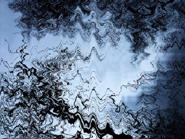 Фото Низкоугольный вид замороженного дерева на небе