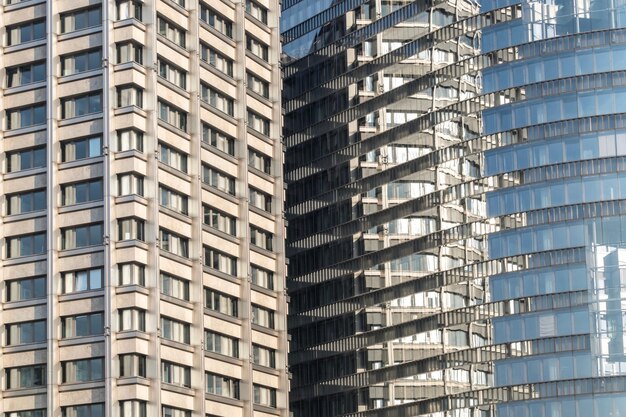 写真 都市の近代的な建物の低角度の景色