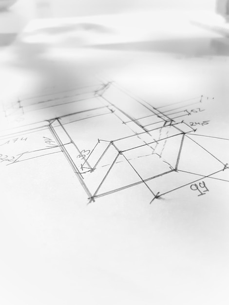 写真 紙の作業の低角度の視点