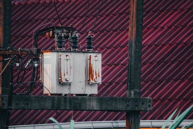 Photo low angle view of old machinery