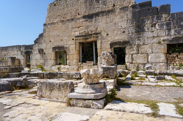 Photo low angle view of old ruins