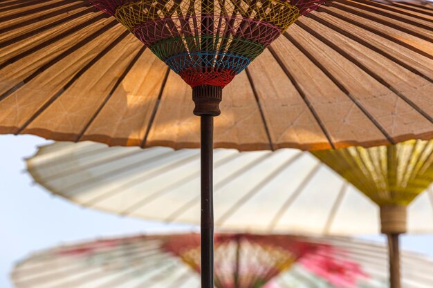 Photo low angle view of parasol against sky