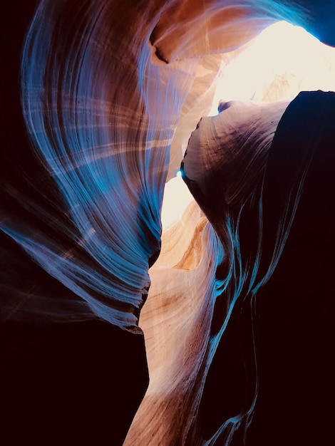 Photo low angle view of rock formation