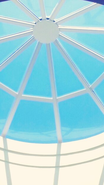 Photo low angle view of skylight