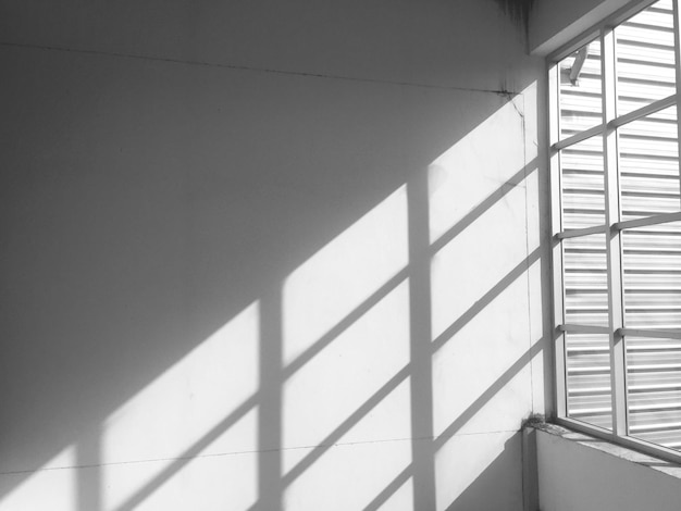 Photo low angle view of staircase in building