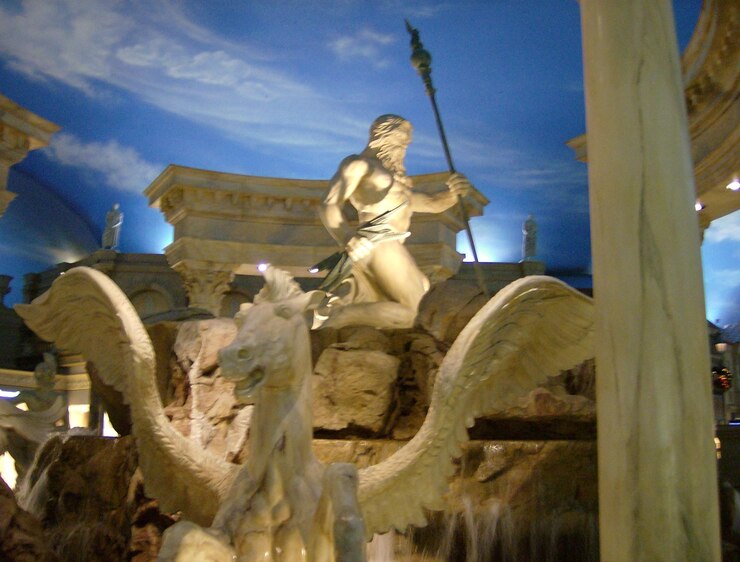 Photo low angle view of statue