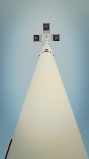 Photo low angle view of street light