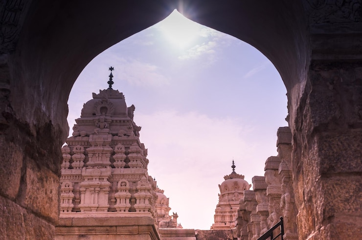 Photo low angle view of a temple