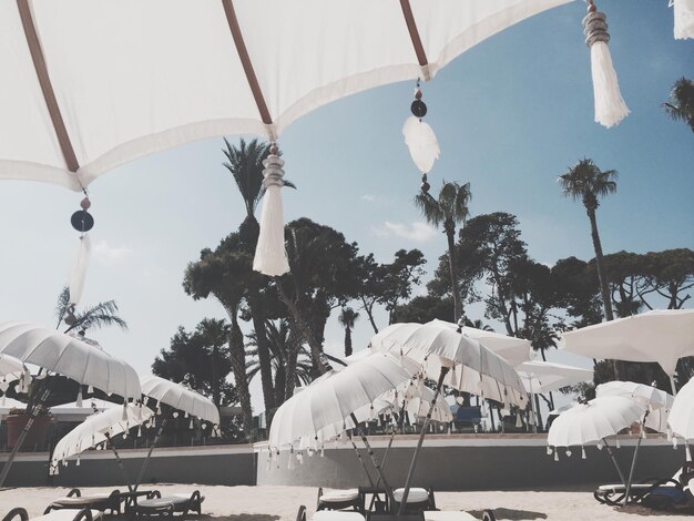 Photo low angle view of tent against sky