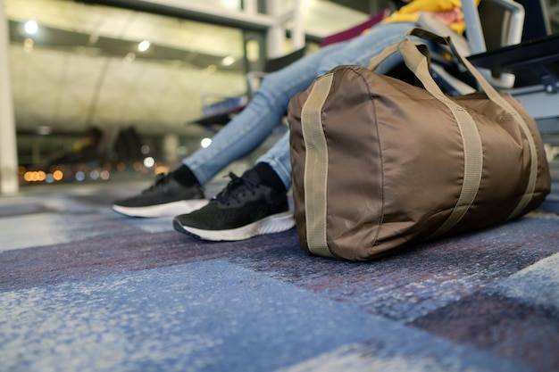 Photo low section of black shoes on floor