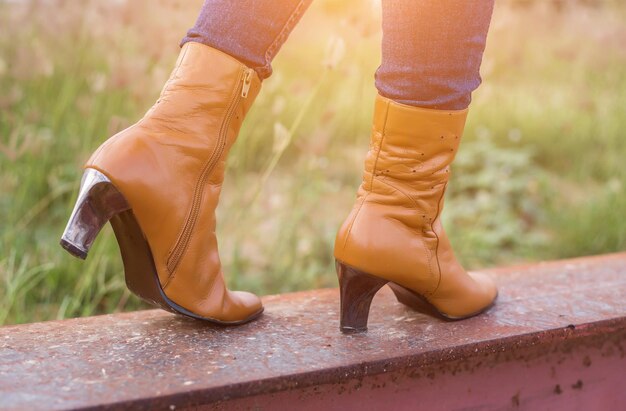 Photo low section of woman standing outdoors