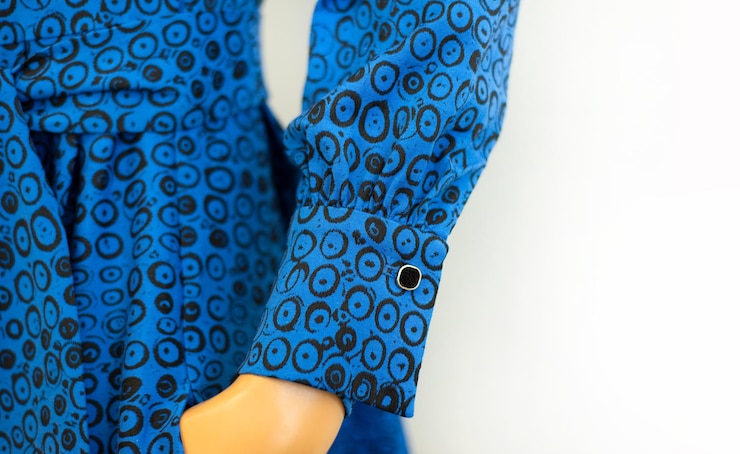 Photo low section of woman wearing top