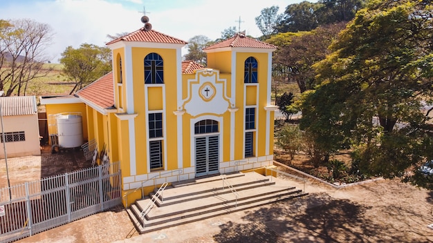 Луис Антонио Сан-Паулу Бразилия - 9 августа 2021 г .: Приходская церковь Санта-Лузия в городе Луис-Антонио SP