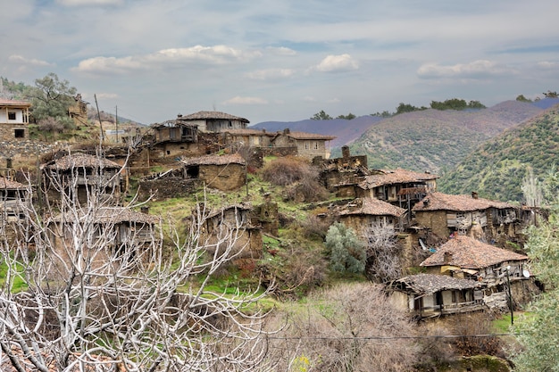 Lubbey Village 고대 고대로 거슬러 올라가는 버려진 오래된 오스만 마을 Odemis Izmir Turkey