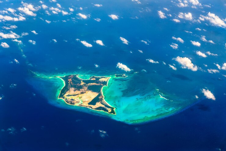 Foto luchtbeeld van conceptie-eiland in de atlantische oceaan van de bahama's
