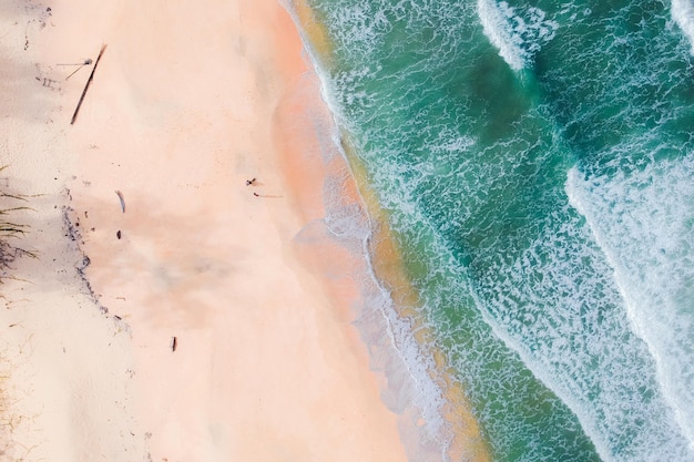 Luchtbeeld van het strand