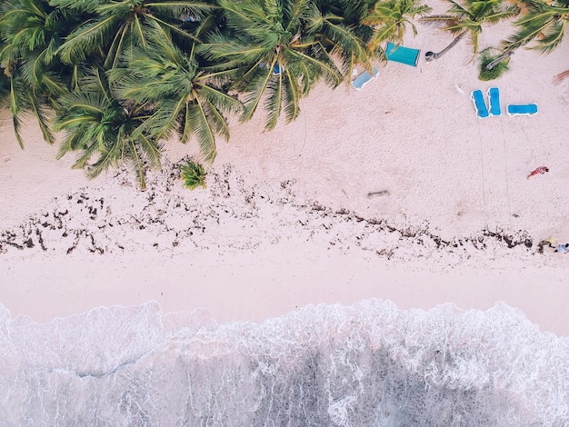 Luchtbeeld van het strand