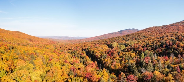 Foto luchtbeeld van smokkelaars in de herfst