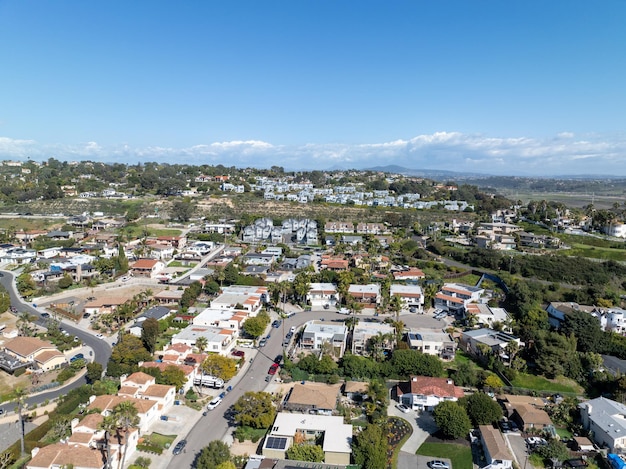 Luchtbeeld van Solana Beach, een kuststad in San Diego County, Zuid-Californië, VS.