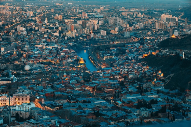 Luchtbeeld van stadsgebouwen