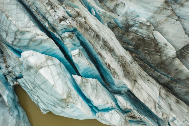 Luchtfoto drone uitzicht op de vallei van gletsjerformaties