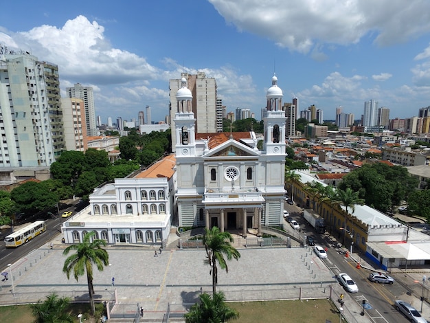 Luchtfoto Nossa Senhora Nazare kathedraal in Belem do Para, Brazilië