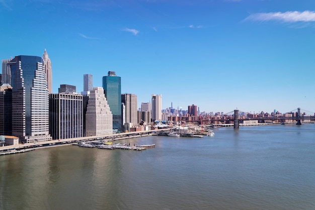 Luchtfoto op Downtown Manhattan en East River, New York, VS