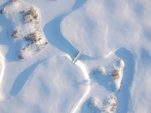 Luchtfoto over de golfbaan in de winter. niemand