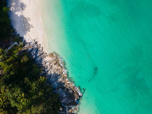 Luchtfoto top strand zee zomer achtergrond