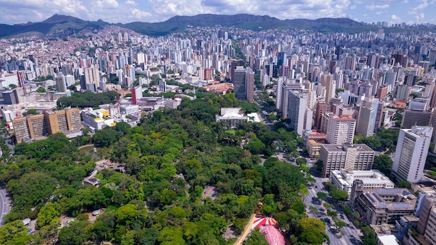 Luchtfoto van Americo Renne Giannetti Park Belo Horizonte Minas Gerais Brazilië Stadscentrum