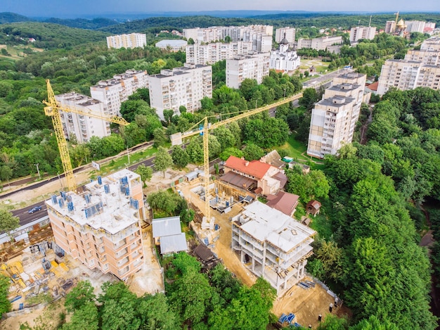 Luchtfoto van bouwplaats hoogbouw gebouw ontwikkeling uitzicht op de stad