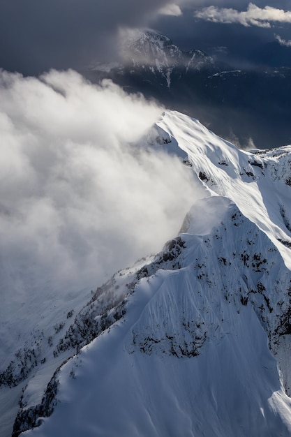 Luchtfoto van Canadese berglandschap natuur achtergrond