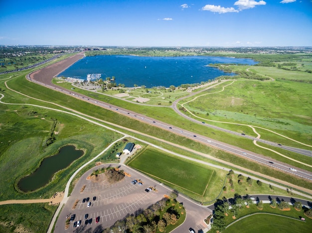 Luchtfoto van Cherry Creek Reservoir in Denver, Colorado.