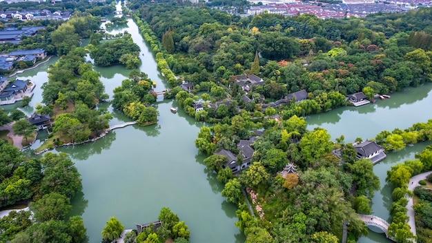 Luchtfoto van Chinees tuinlandschap in Yangzhou