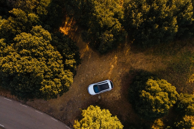 Luchtfoto van de bergweg