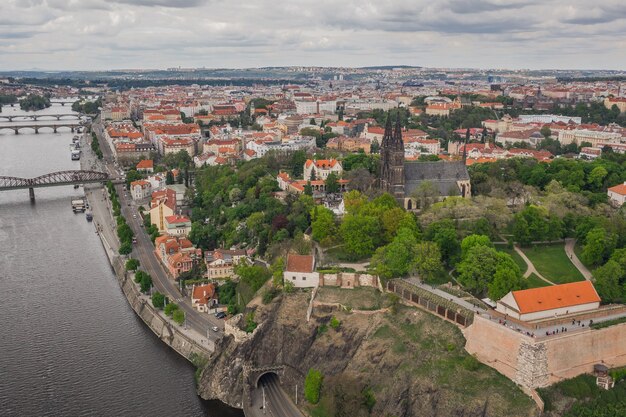 Luchtfoto van de kathedraal van St. Peter en Paul, Vysehrad, Prague