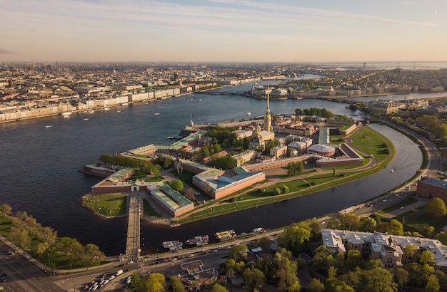 Luchtfoto van de Petrus- en Paulusvesting in Sint-Petersburg