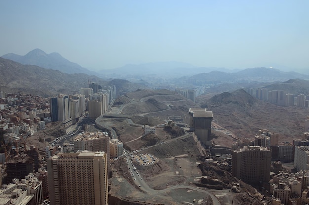 Luchtfoto van de skyline van de heilige stad Mekka in Saoedi-Arabië