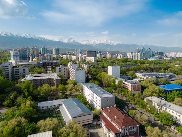 Luchtfoto van de stad Almaty