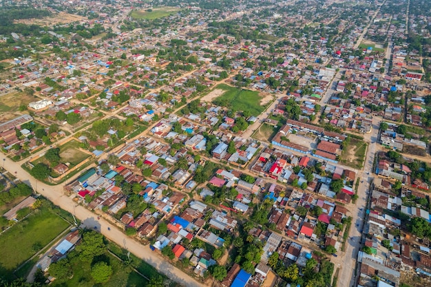 Luchtfoto van de stad Pucallpa hoofdstad van de provincie Ucayali