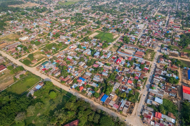 Luchtfoto van de stad Pucallpa hoofdstad van de provincie Ucayali