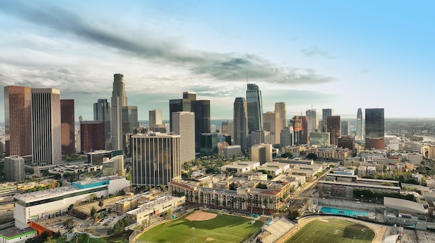 Luchtfoto van de stad van Los Angeles op het stadsbeeld van Los Angeles van het zakencentrum van Los Angels van het panoram...