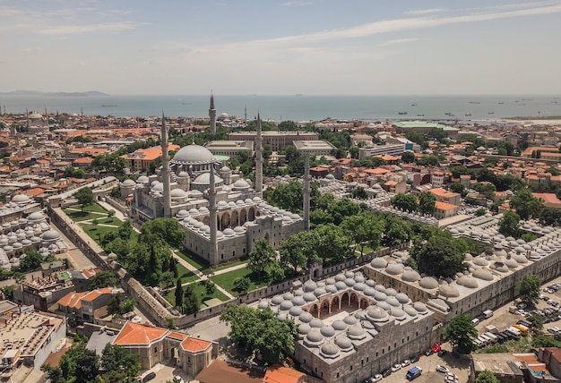 Luchtfoto van de suleymaniye-moskee in istanbul