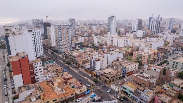 Luchtfoto van de wijk Magdalena in Lima