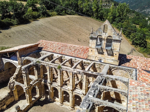 Luchtfoto van een historisch gebouw in de buitenlucht