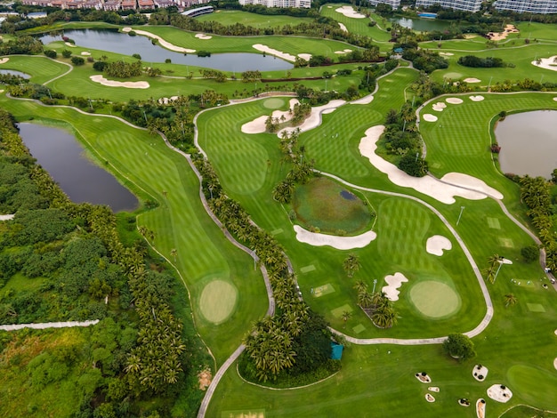 Luchtfoto van golfbaan